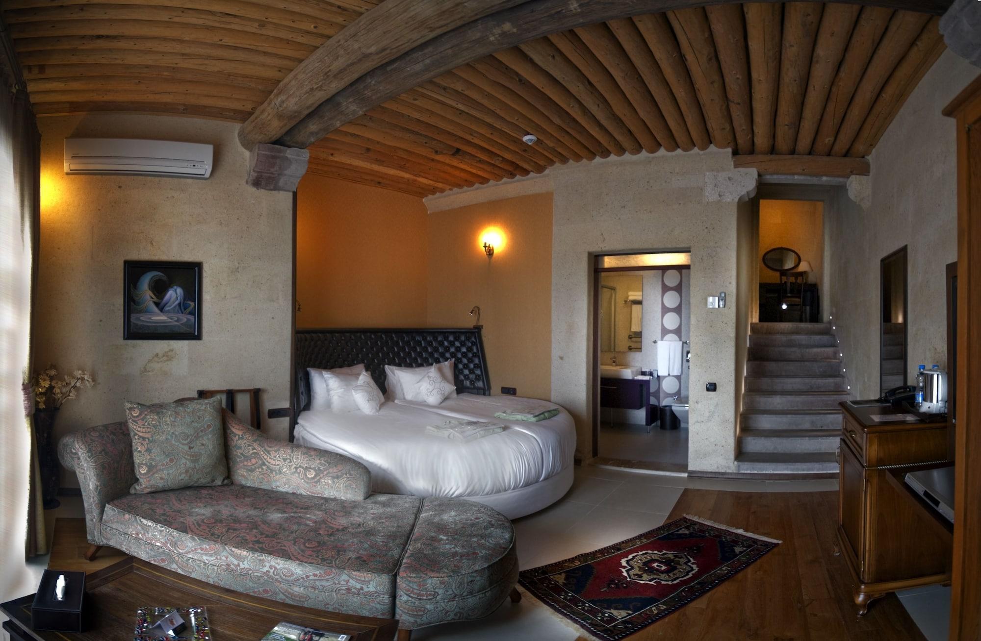 Cappadocia Cave Resort & Spa Uchisar Bilik gambar